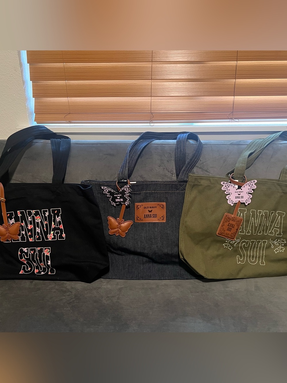 Old Navy x Anna Sui Trio Canvas Tote Set in Black, Denim, Olive
